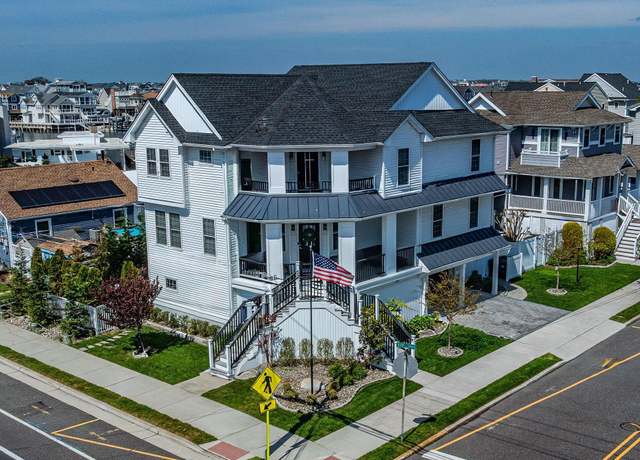 Property at 2 Bayonne Pl, Ocean City, NJ 08226, 6 beds, 4 baths