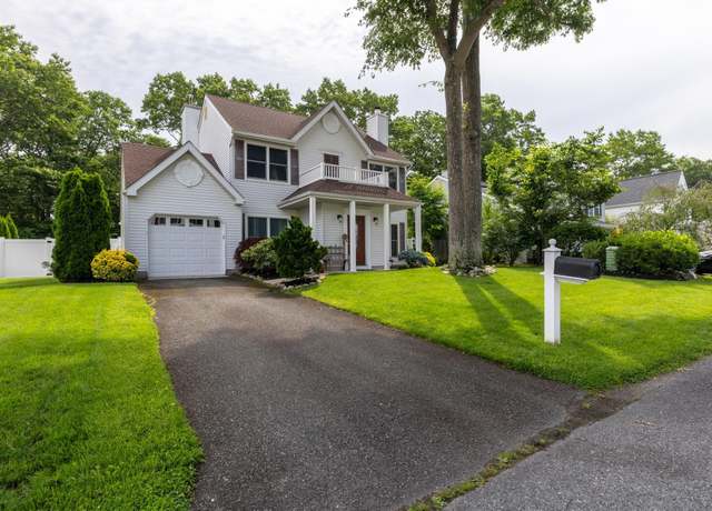 Property at 114 Mohican Dr, Galloway Township, NJ 08205, 3 beds, 2.5 baths