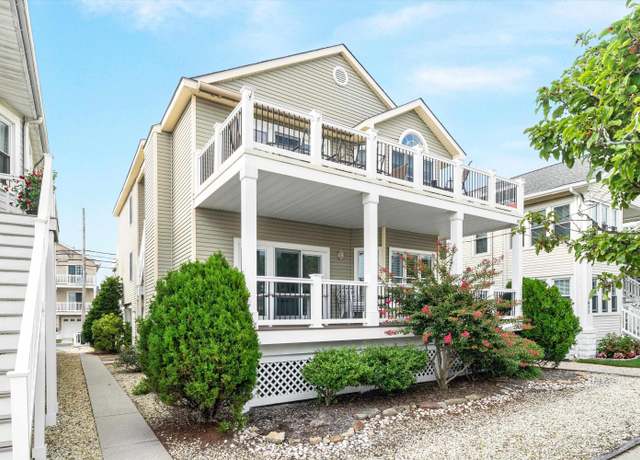 Property at 1838 Central Ave #2nd Floor, Ocean City, NJ 08226, 4 beds, 2 baths