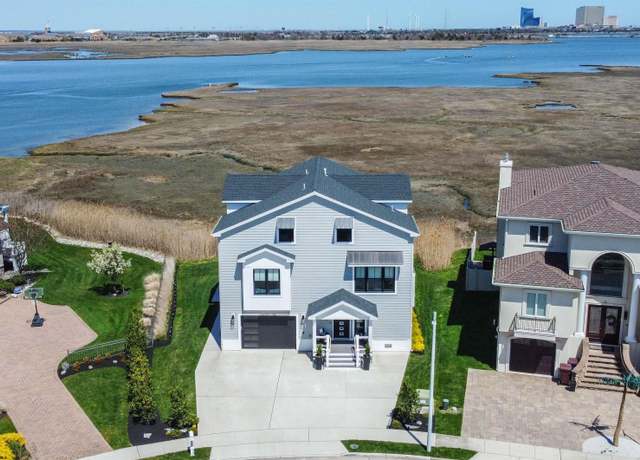 Property at 21 Hart Ln, Ventnor, NJ 08406, 5 beds, 4 baths