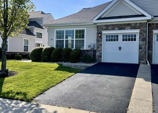 Property at 38 W Delray Ln, Absecon, NJ 08201, 2 beds, 2.5 baths