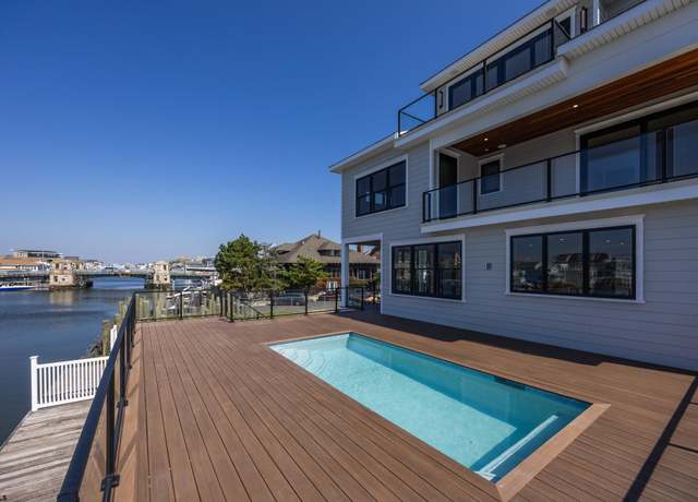 Property at 6001 B Winchester Ave, Ventnor, NJ 08406, 6 beds, 6 baths
