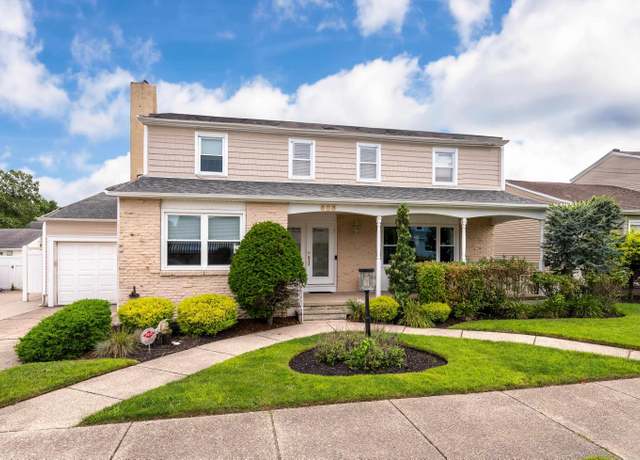 Property at 608 Delavan Ave, Margate, NJ 08402, 4 beds, 2.5 baths