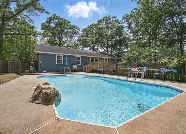 Property at 134D Crestview Ave, Absecon, NJ 08201, 3 beds, 2 baths