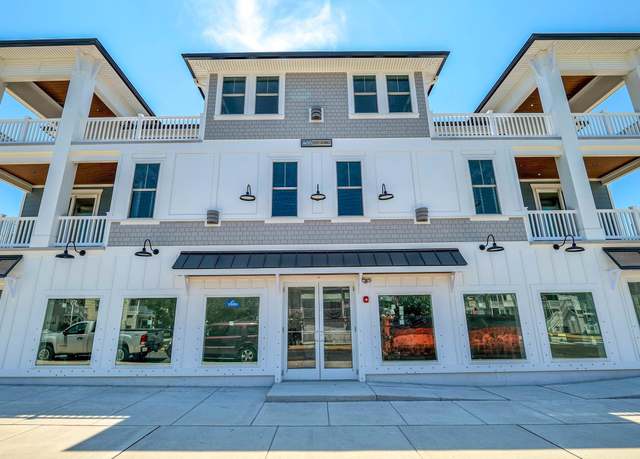 Property at 400 55th St #D, Ocean City, NJ 08226, 4 beds, 2.5 baths