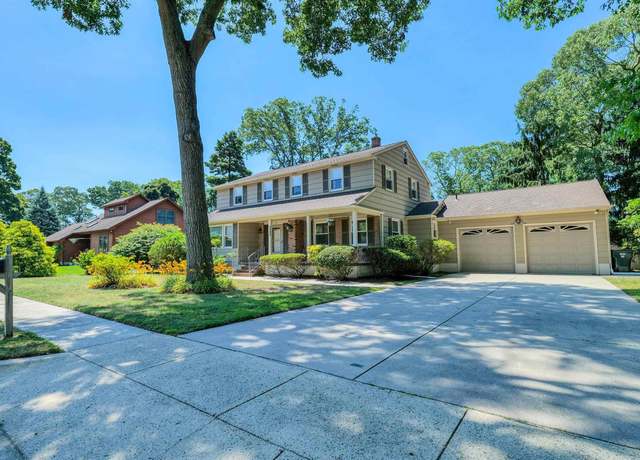 Property at 10 Holly Dr, Northfield, NJ 08225, 4 beds, 3 baths