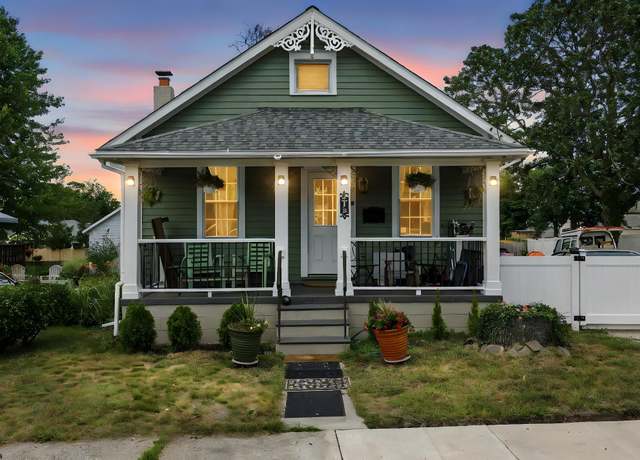 Property at 215 W Connecticut Ave, Somers Point, NJ 08244, 2 beds, 1 bath