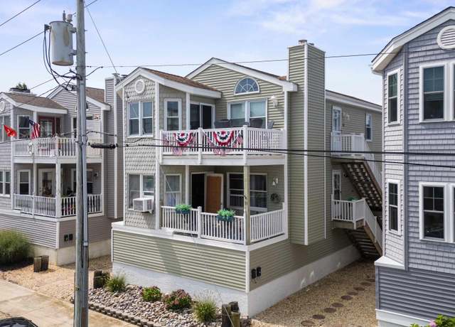 Property at 12 W 6th St #2nd Floor, Ocean City, NJ 08226, 3 beds, 2 baths