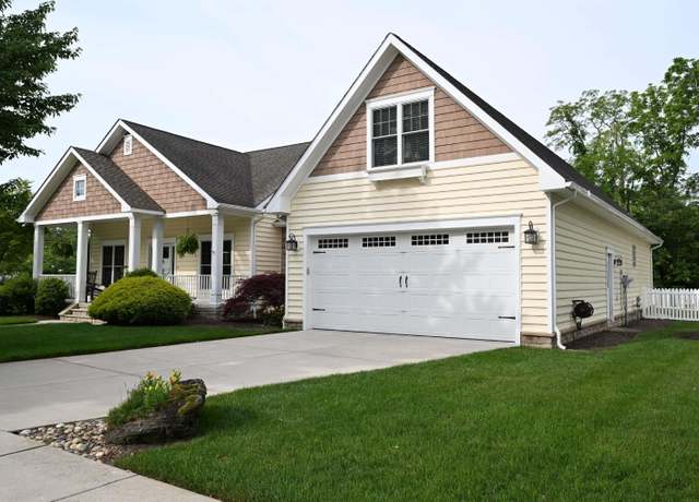 Property at 24 Scarlett Oak Cir, Egg Harbor, NJ 08234, 3 beds, 2 baths