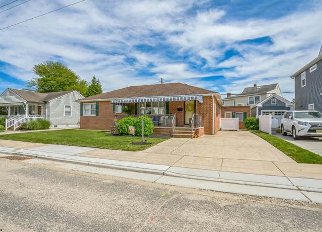 Property at 7510 Fremont Ave, Margate, NJ 08402, 3 beds, 2.5 baths