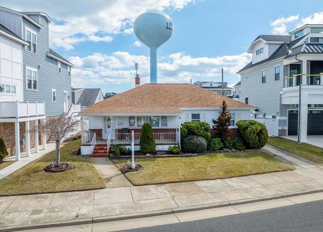 Property at 3014 Ventnor Ave, Longport Borough, NJ 08403, 3 beds, 1.5 baths