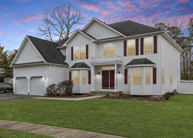 Property at 5 Emerald Dr Dr, Egg Harbor Township, NJ 08234, 4 beds, 2.5 baths