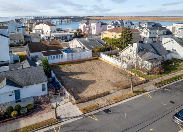 Property at 32 Pelham Ave, Longport Borough, NJ 08403, 5 beds, 4.5 baths
