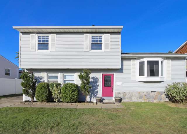 Property at 605 N Oxford Ave, Ventnor, NJ 08406, 3 beds, 1.5 baths