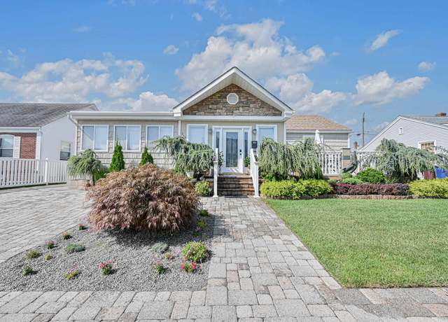 Property at 214 N Wissahickon Ave, Ventnor, NJ 08406, 4 beds, 2 baths