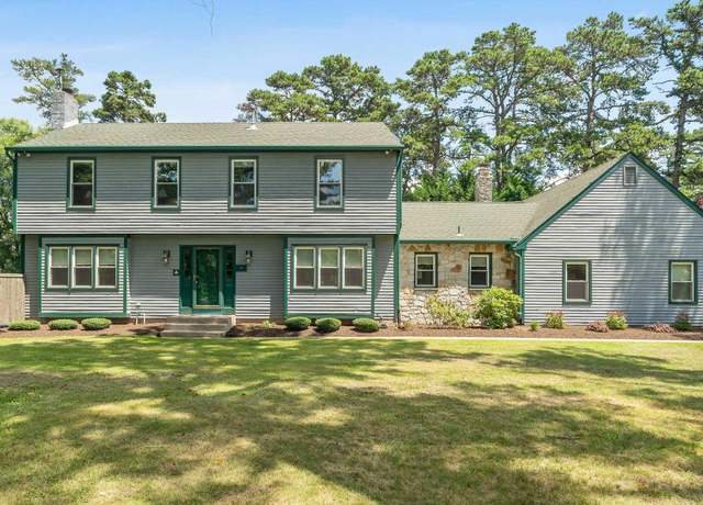 Property at 801 Lexington Ct, Smithville, NJ 08205, 4 beds, 2.5 baths