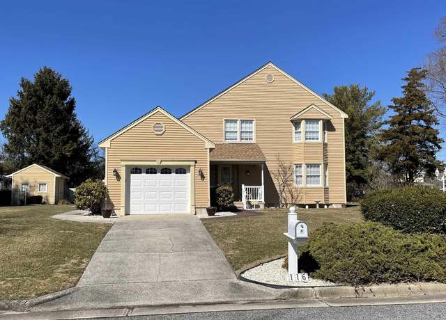 Property at 116 Lakeview Dr E, Egg Harbor Township, NJ 08234, 3 beds, 2.5 baths