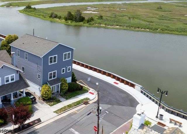 Property at 32 N Jackson Ave, Ventnor, NJ 08406, 3 beds, 2.5 baths