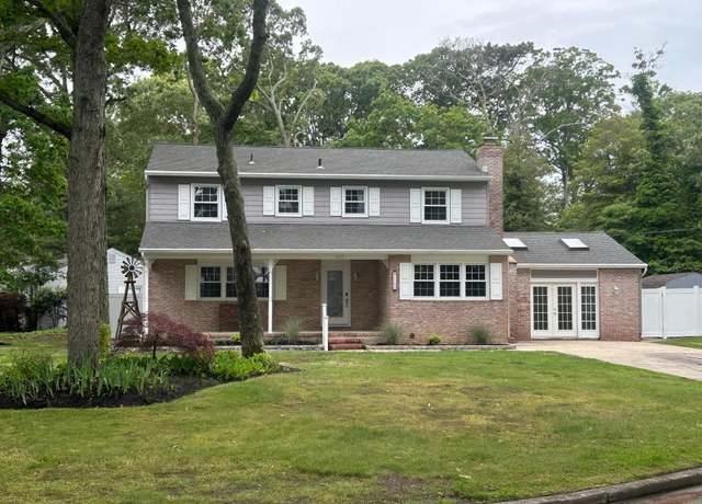 Property at 1100 Jorene Dr, Egg Harbor Township, NJ 08234-7537, 4 beds, 2.5 baths