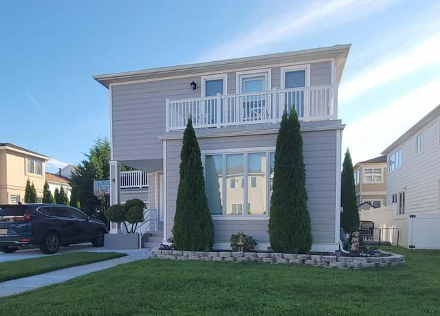Property at 8 Seaside Ct, Margate, NJ 08402, 3 beds, 2.5 baths