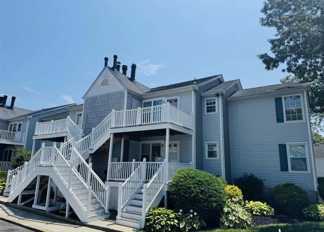 Property at 228 London Ct #228, Egg Harbor Township, NJ 08234, 2 beds, 1 bath