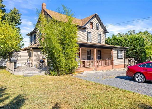 Property at 743 N Shore, Absecon, NJ 08201, 5 beds, 3.5 baths
