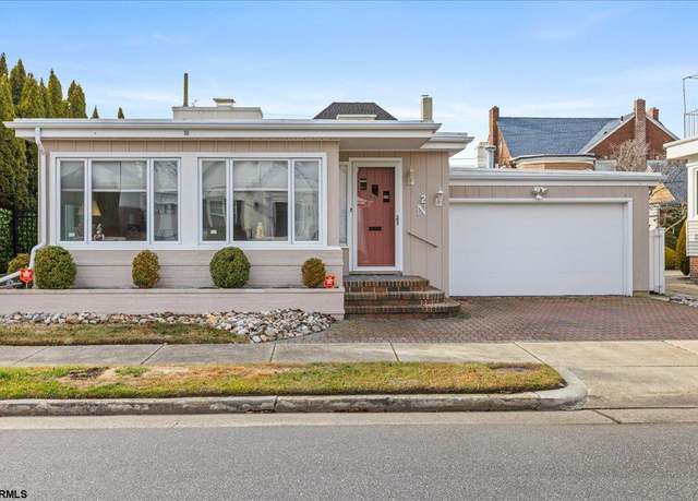 Property at 2 N Pembroke Ave, Margate, NJ 08402, 3 beds, 2.5 baths