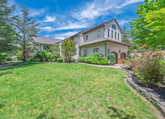 Property at 327 S Vienna Ave Ave, Egg Harbor City, NJ 08215, 4 beds, 3.5 baths