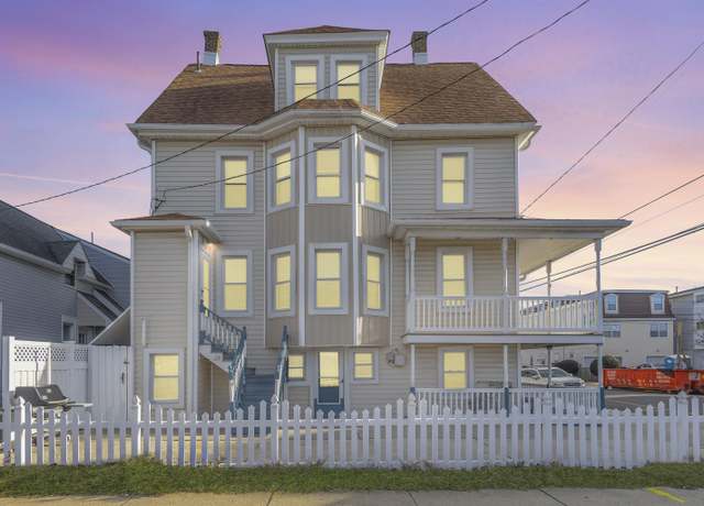 Property at 301 13th St St, Ocean City, NJ 08226, 5 beds, 2.5 baths