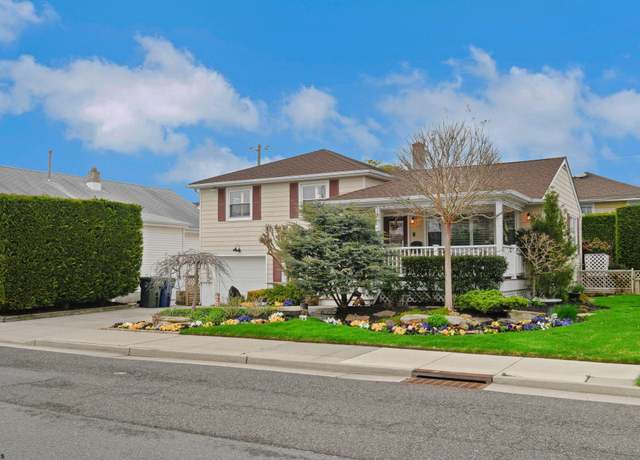 Property at 8107 Amherst Ave, Margate, NJ 08402, 3 beds, 2.5 baths