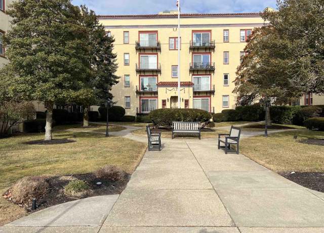 Property at 300 Ocean Ave #B4, Ocean City, NJ 08226, 2 beds, 1 bath