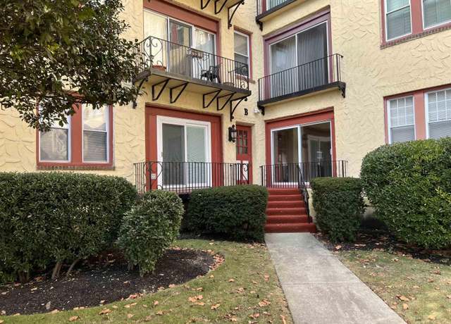 Property at 300 Ocean Ave #B4, Ocean City, NJ 08226, 2 beds, 1 bath