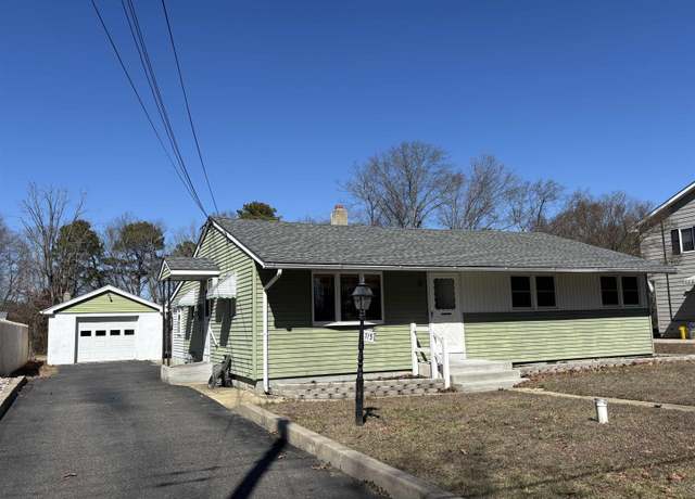 Property at 715 Flittertown Rd, Hammonton, NJ 08037, 3 beds, 1 bath