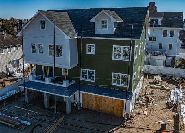 Property at 5702 Winchester Ave, Ventnor, NJ 08406, 5 beds, 5.5 baths