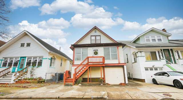 Photo of 14 N Hillside Ave, Ventnor, NJ 08406-2441