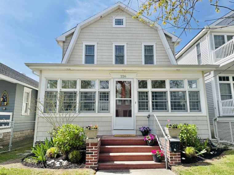 Photo of 226 Asbury Ave Ocean City, NJ 08226