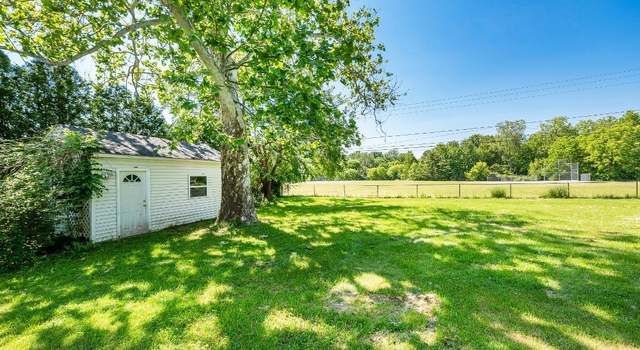 Photo of 30647 Pickford St, Livonia, MI 48152