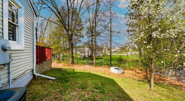 Photo of 6584 Lowell Dr, Brighton, MI 48116