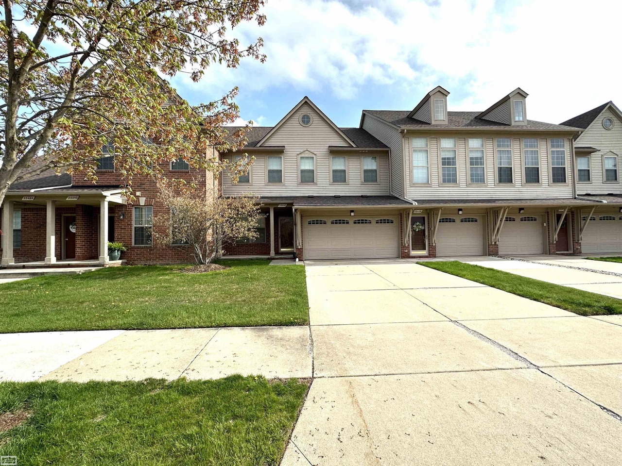 23440-clarewood-macomb-twp-mi-48042-mls-50108036-redfin