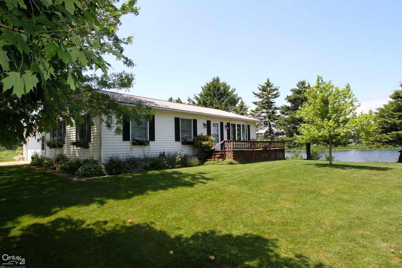 4393 Lakeshore, Deckerville, MI 48427 MLS 31381140 Redfin