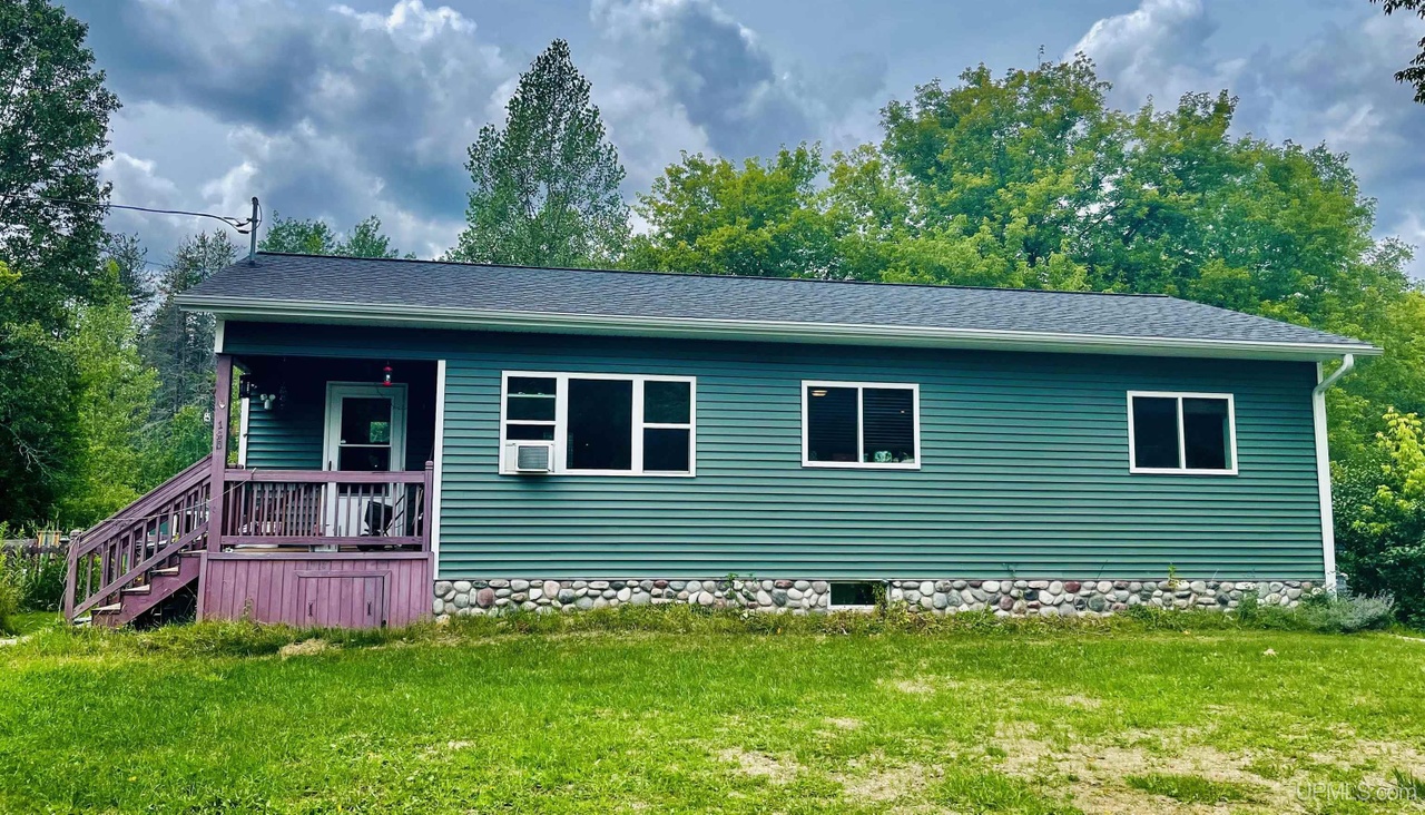 195 N Low Gwinn Mi 49841 Mls 50115150 Redfin