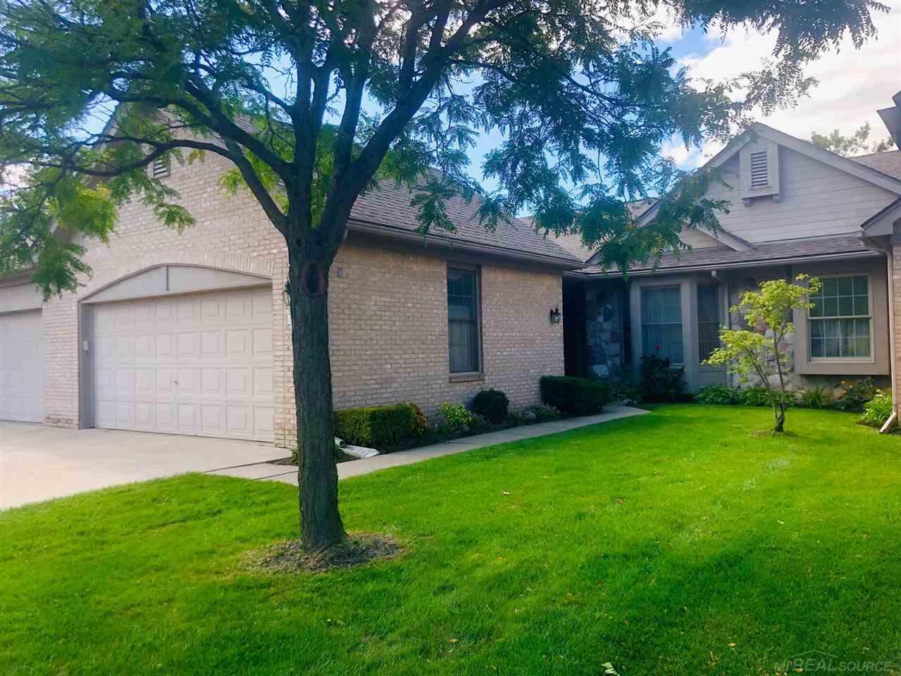 2276 Westmont Cir 38 Sterling Heights Mi 48310 Mls 50024170 Redfin