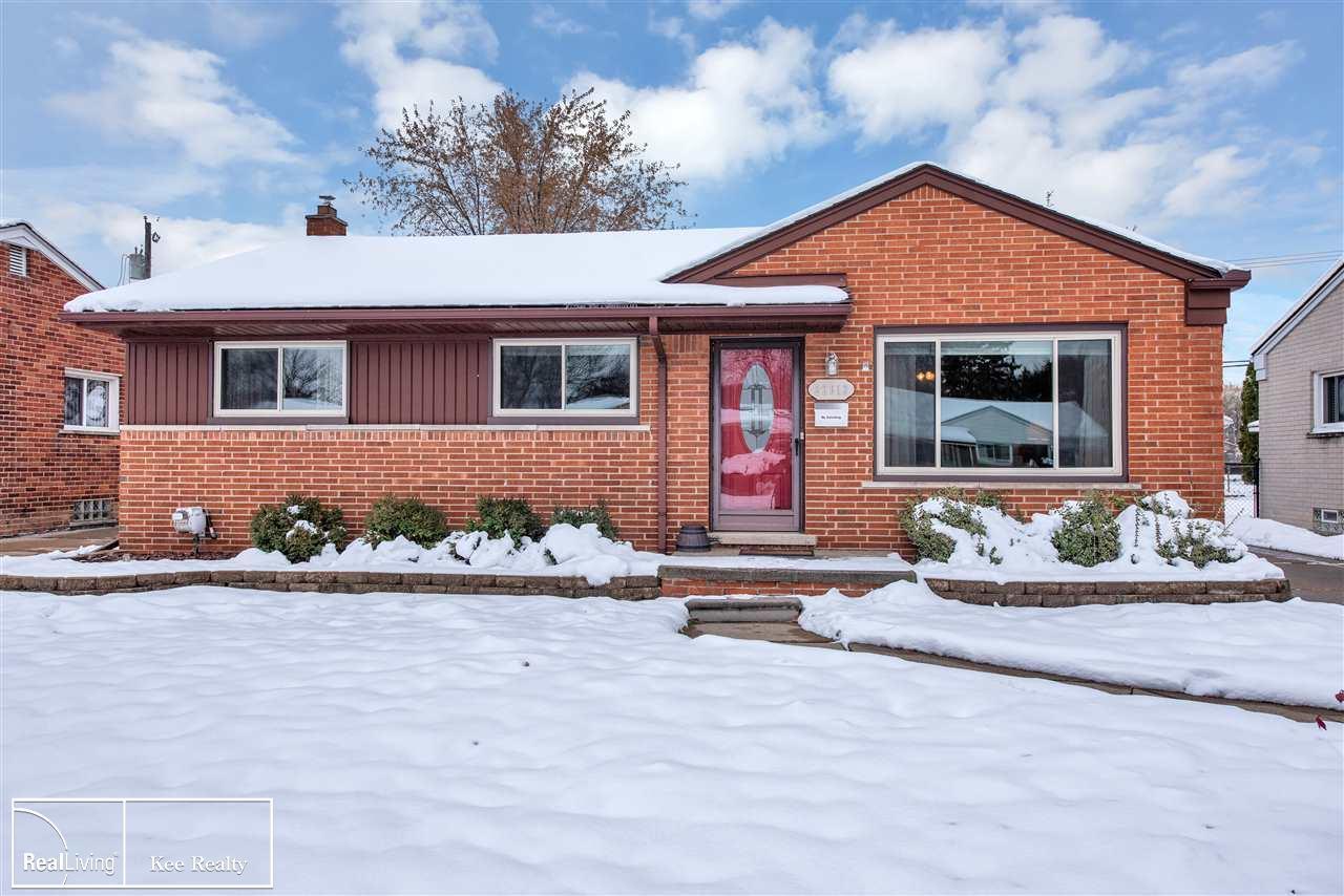 22613 Port, Saint Clair Shores, MI 48082 | MLS# 50000276 | Redfin