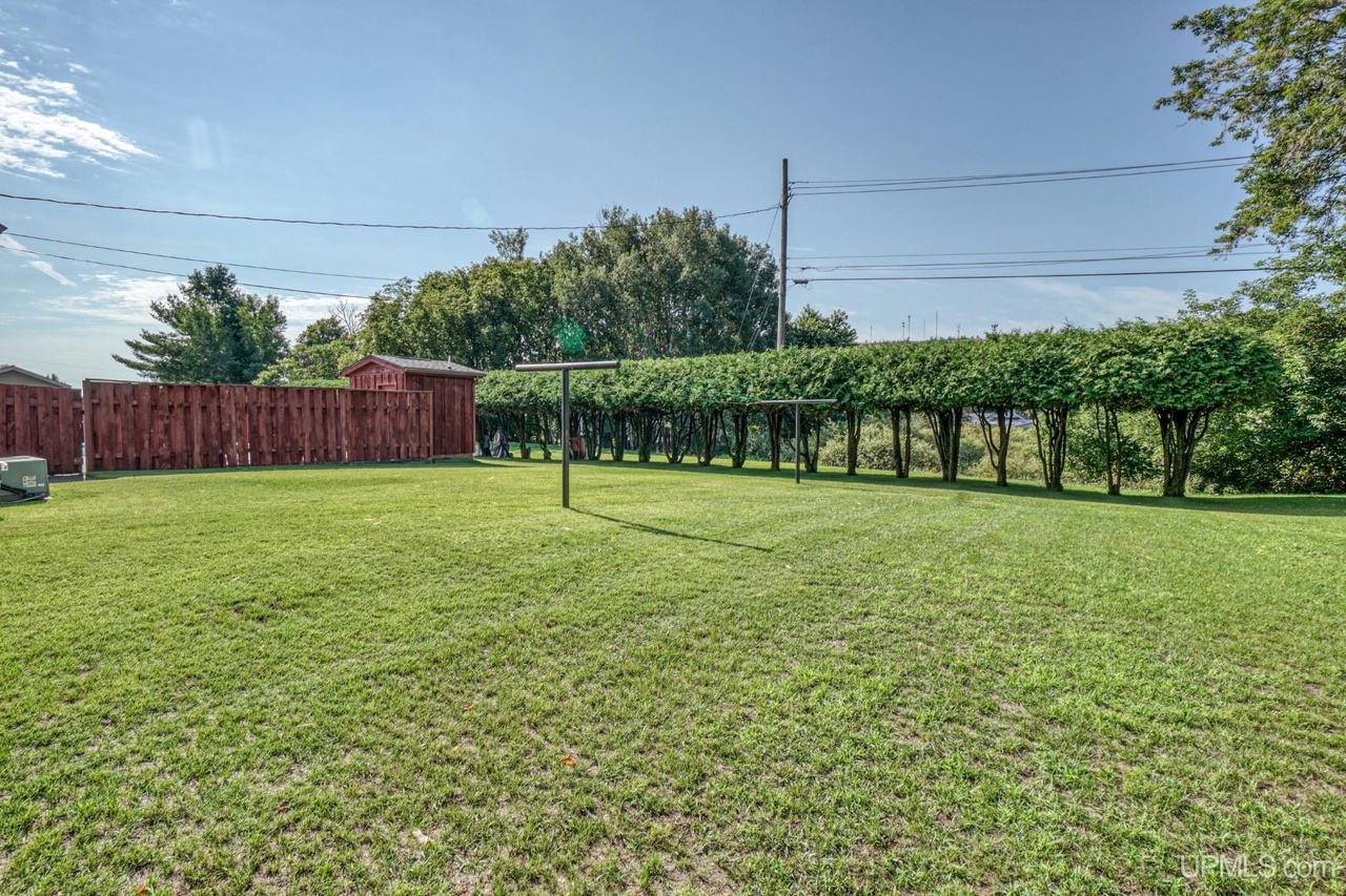 1001 Blaine St, Iron Mountain, MI 49801 MLS 50117396 Redfin