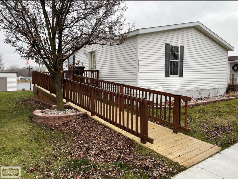 48594-lakeview-cir-shelby-twp-mi-48317-mls-50097509-redfin
