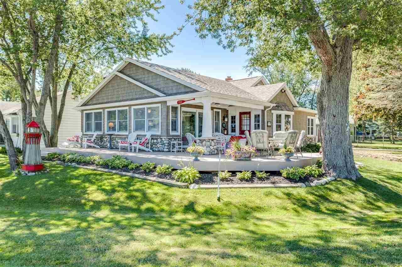 Cottages For Sale In Lexington Heights Michigan