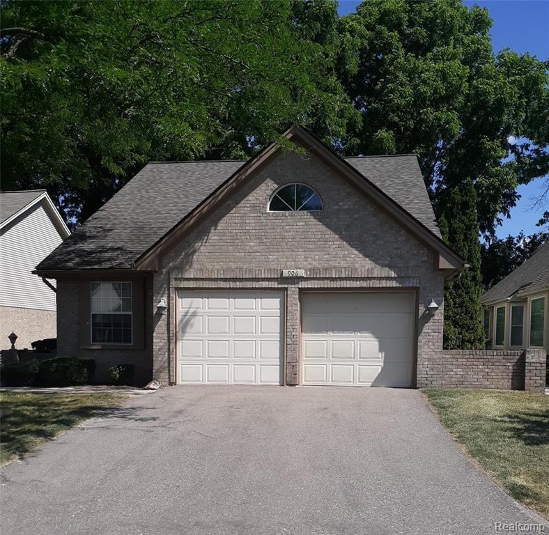 906 WHISPERWOOD DR, FENTON, MI 48430 Redfin