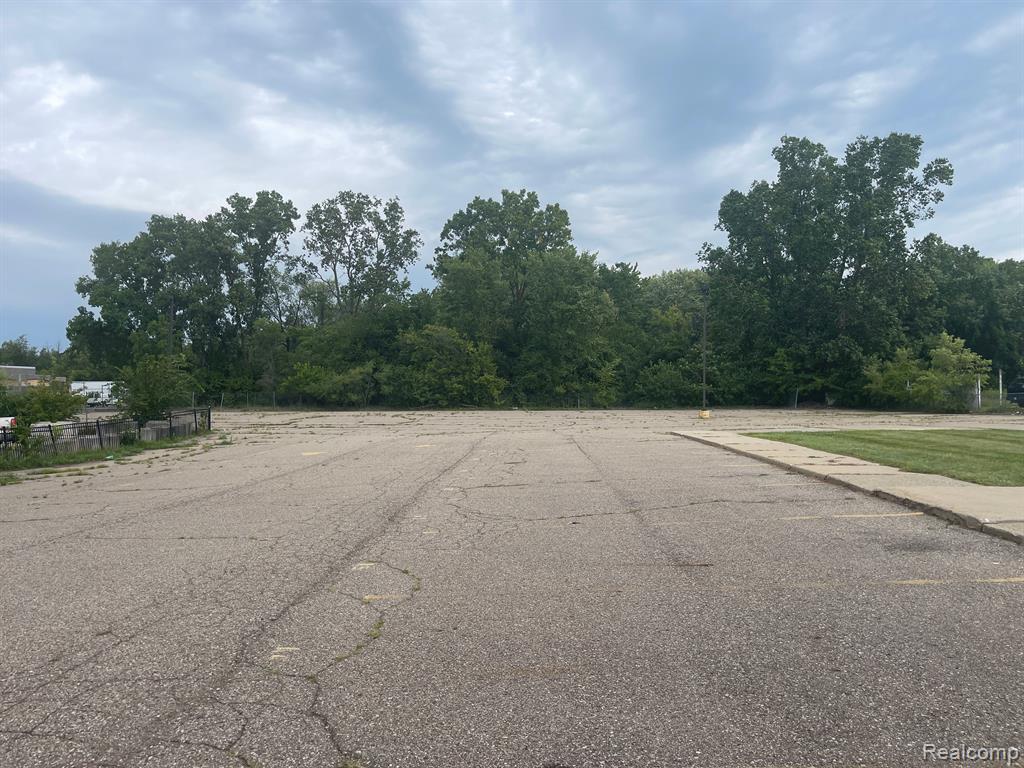 4028 W PIERSON Rd, Flint, MI 48504 1335 | MLS# 60247891 | Redfin