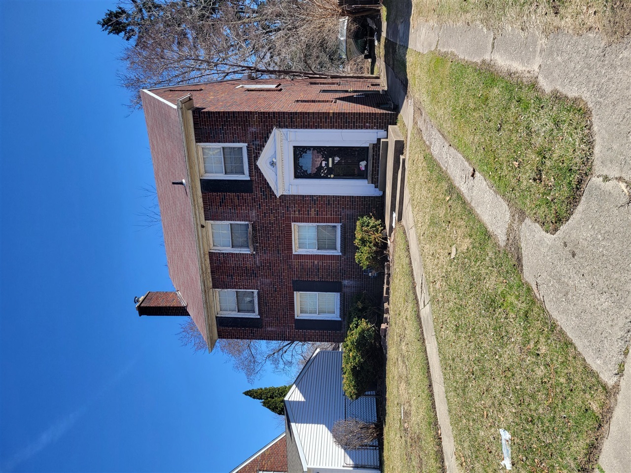 2235 Annabelle St