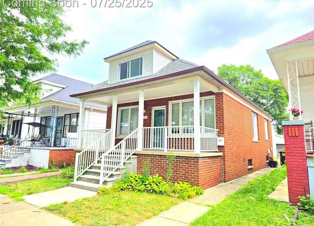Property at 3934 Commor St, Hamtramck, MI 48212 2891, 4 beds, 2 baths
